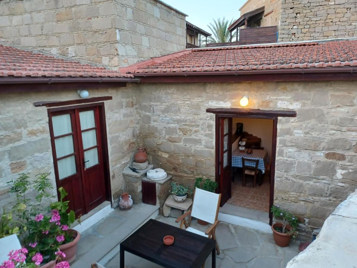 Appartamento Niovi House Tokni Esterno foto
