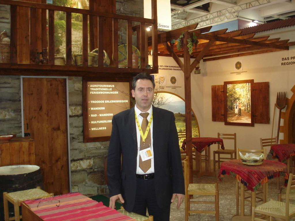 Appartamento Niovi House Tokni Esterno foto