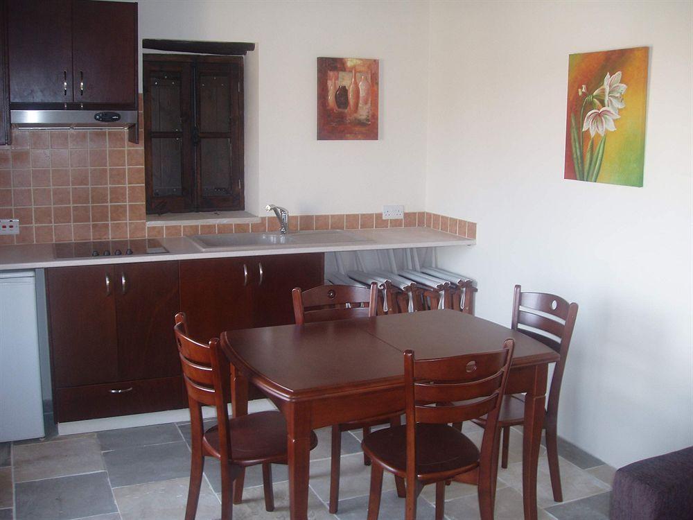 Appartamento Niovi House Tokni Esterno foto