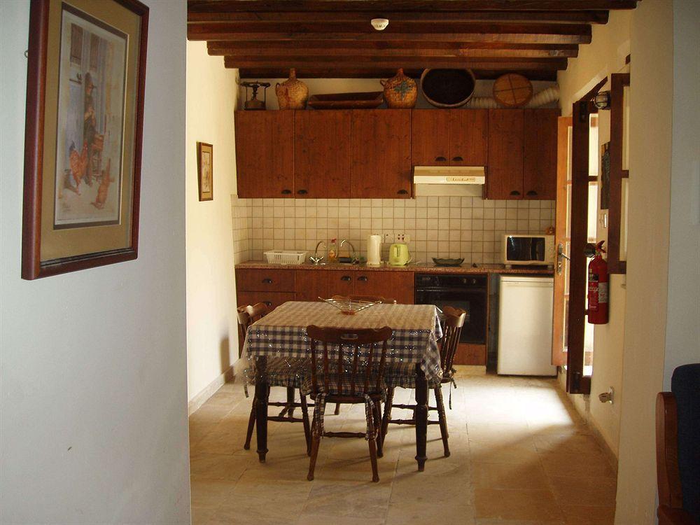 Appartamento Niovi House Tokni Esterno foto