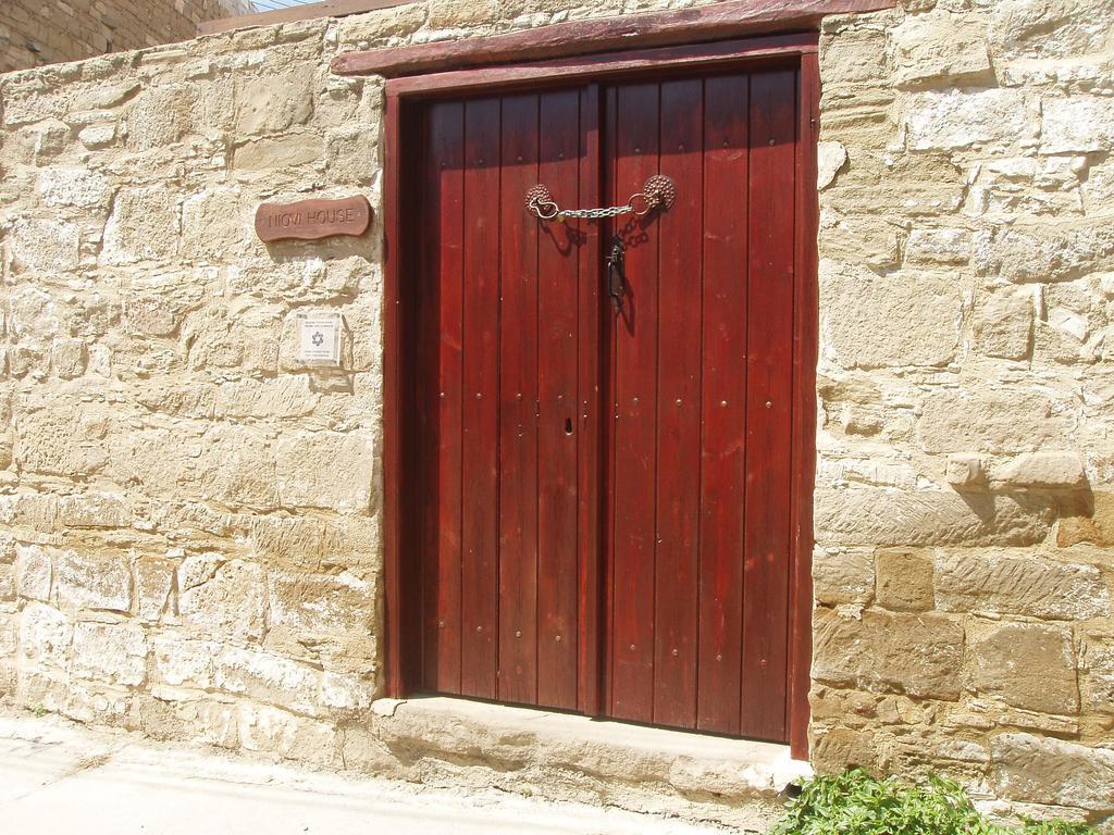 Appartamento Niovi House Tokni Esterno foto